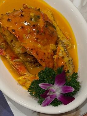 Meet your Posher, Deedee